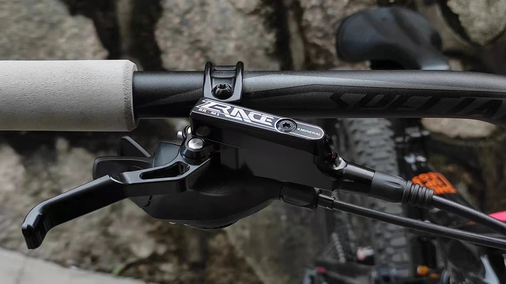 ZRACE M1 X2 / X4 Mountainbike Hydraulische Bremse, Voll CNC Leichtbau, Öldruckscheibe