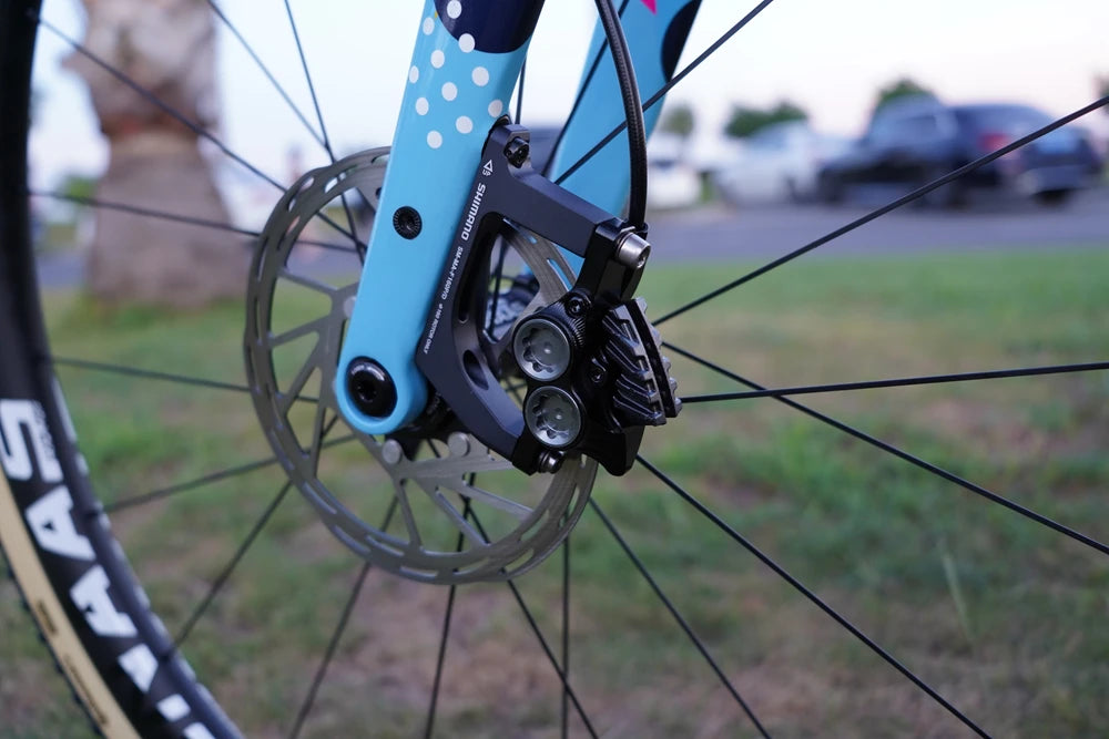 ZRACE M1 X2 / X4 Mountainbike Hydraulische Bremse, Voll CNC Leichtbau, Öldruckscheibe